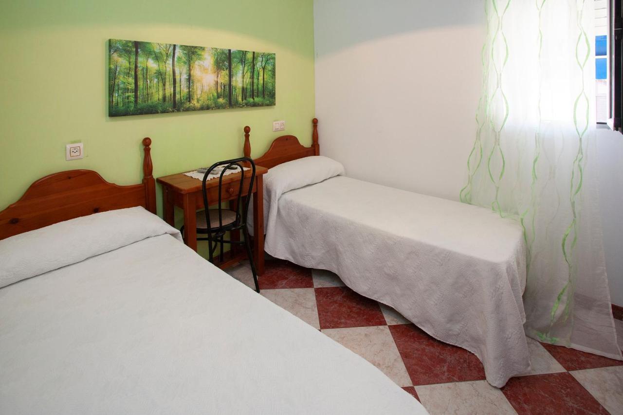 Pension Hidalgo 1 Utrera Exteriör bild