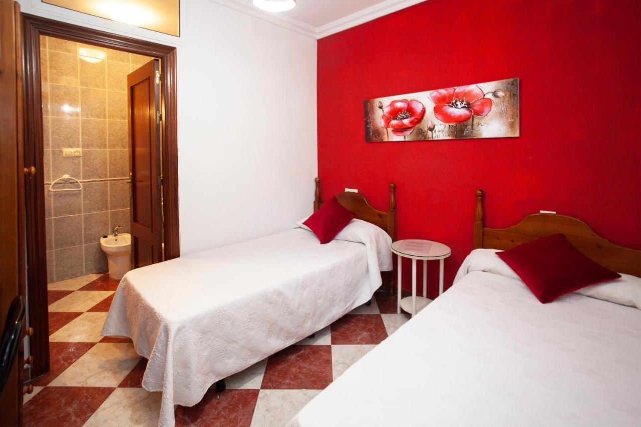 Pension Hidalgo 1 Utrera Exteriör bild
